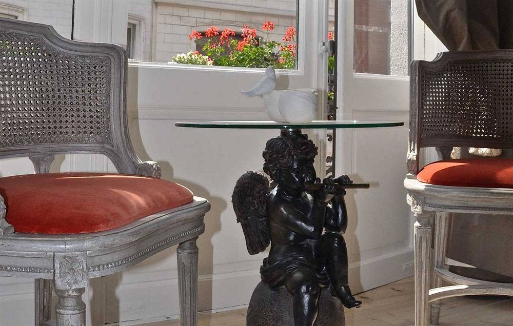 B&B Un Jardin En Ville Saint-Gilles Bagian luar foto